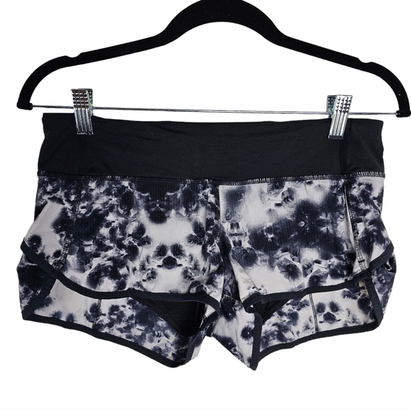 lululemon athletica Pants - Lululemon Speed Up Shorts Size 4